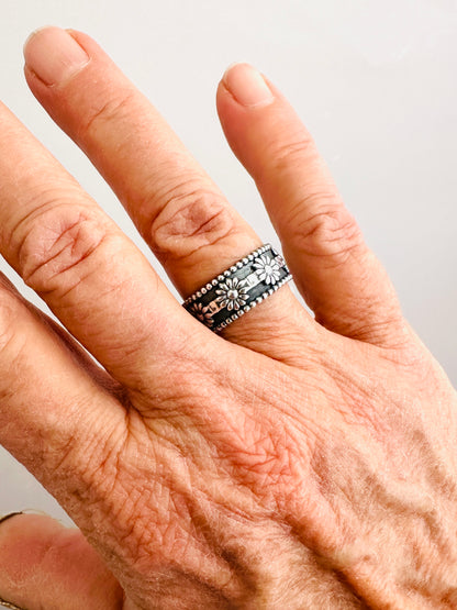 Sterling Silver Ring, Daisies and Dots
