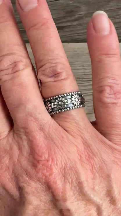 Sterling Silver Ring, Daisies and Dots